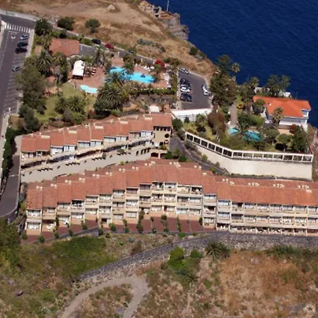 Con Piscina Y Vistas Al Mar Sobre Acantilado Los Realejos