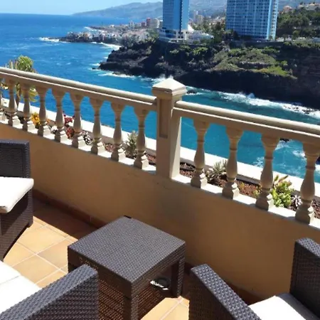 Con Piscina Y Vistas Al Mar Sobre Acantilado Los Realejos